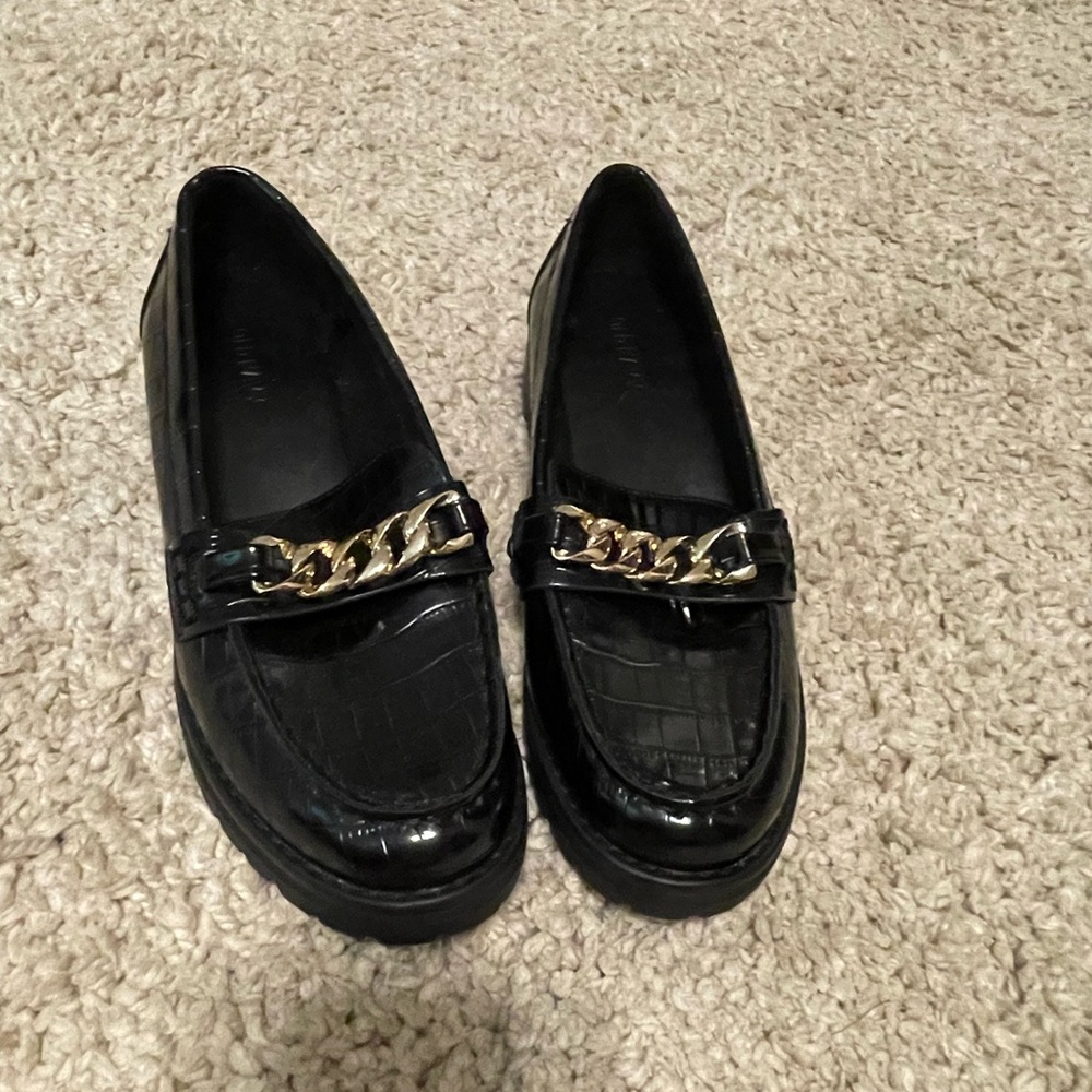 Old Navy Loafers - size 6.5